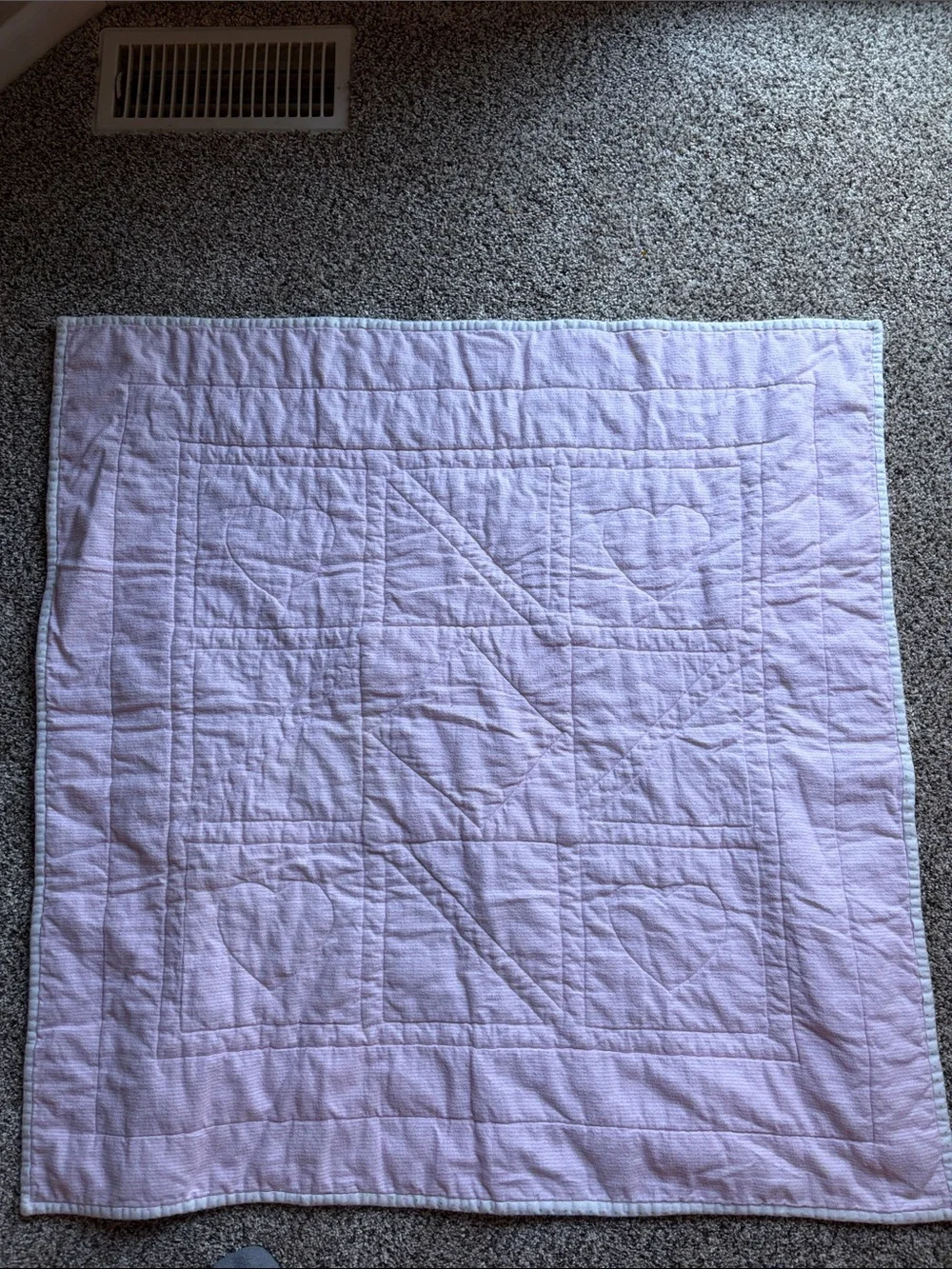 Pink and white Teddy Bear Quilt